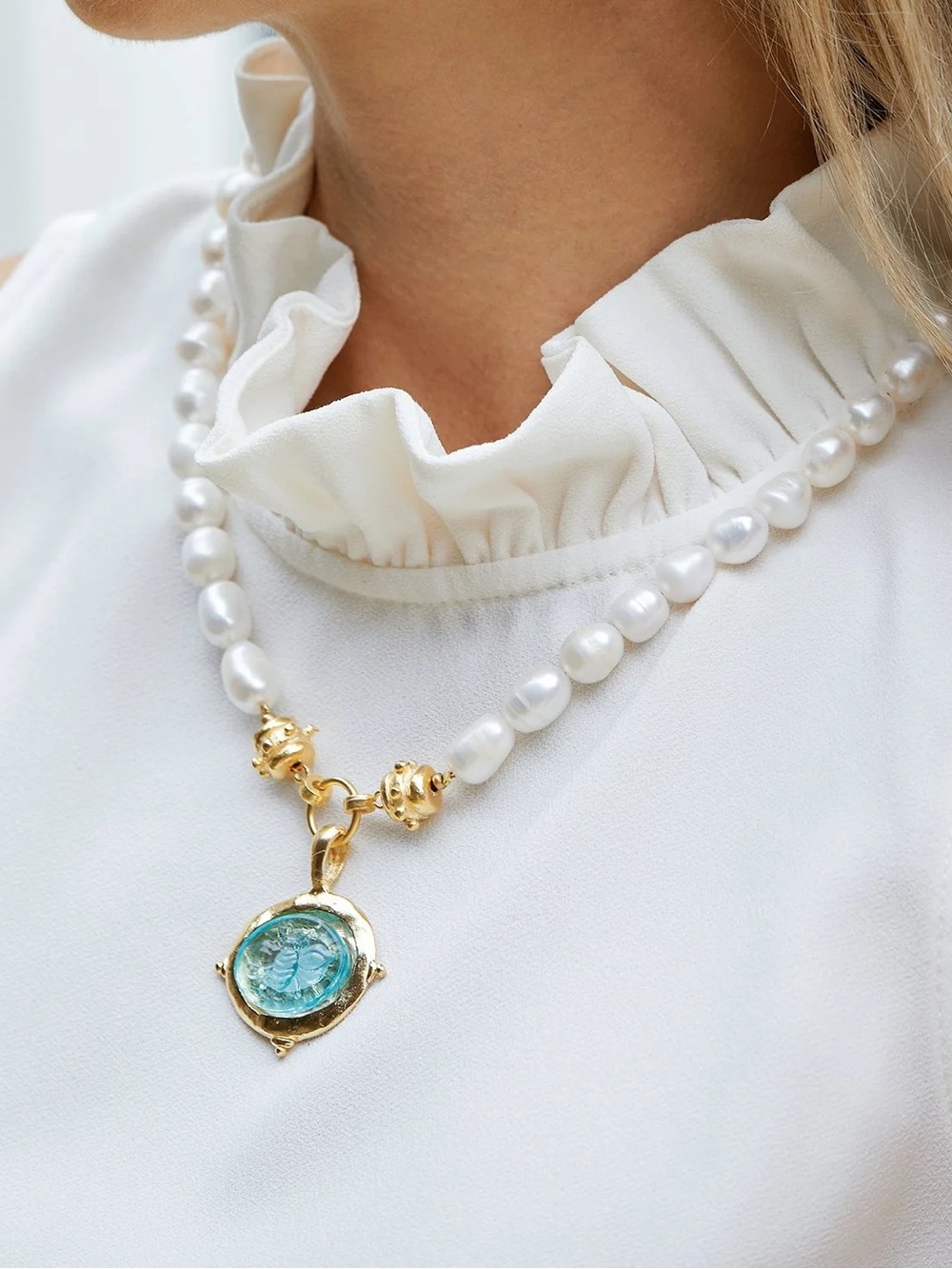 Gold & White Pearl Necklace with Venetian glass - Picture 2 of 2